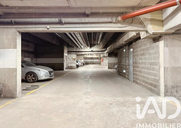 Parking à vendre 45 m² Paris 13