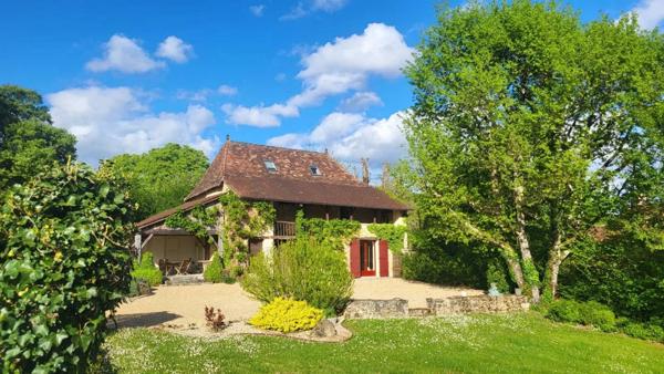 Maison de Caractère 105 m2 habitables avec piscine, terrain clos de 5614m2 Campsegret