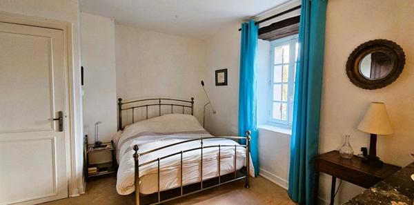 Maison de Caractère 105 m2 habitables avec piscine, terrain clos de 5614m2 Campsegret