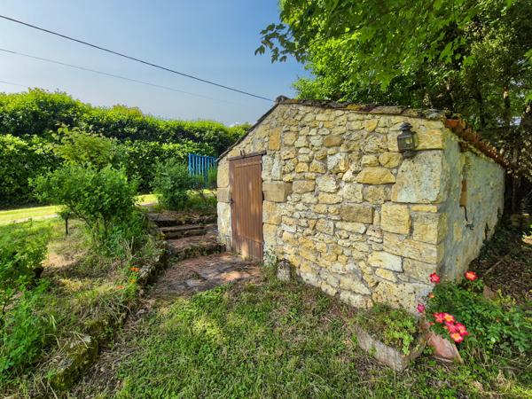 Auch (32000) Maison T6 de 172m2 avec piscine et garage sur terrain de 2,8 hectares - Auch 5 minutes