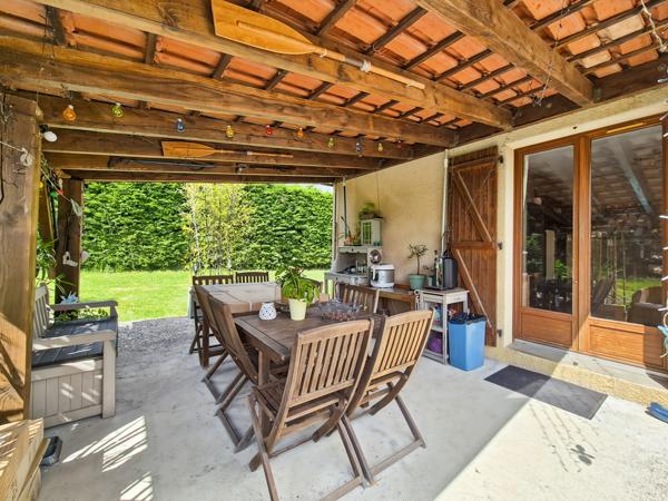 Auch (32000) Maison T6 de 172m2 avec piscine et garage sur terrain de 2,8 hectares - Auch 5 minutes