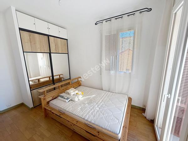 Appartement Toulon de 2 pièce(s de 45.40 m² meublé avec Terrasse vue dégagée Libre