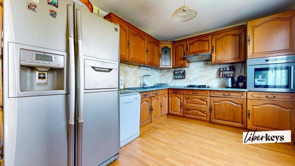 Maison familiale individuelle 8 pièces 149m² et son magnifique jardin bucolique sans vis à vis. 