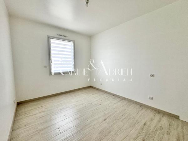 PLAIN-PIED CONTEMPORAIN 3 CHAMBRES AVEC GARAGE ET JARDIN