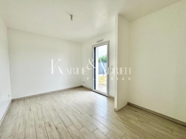 PLAIN-PIED CONTEMPORAIN 3 CHAMBRES AVEC GARAGE ET JARDIN