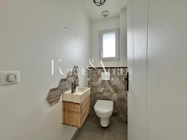 PLAIN-PIED CONTEMPORAIN 3 CHAMBRES AVEC GARAGE ET JARDIN