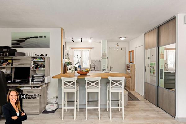 Maison 3 pièces de plain-pied avec jardin, parking et cave