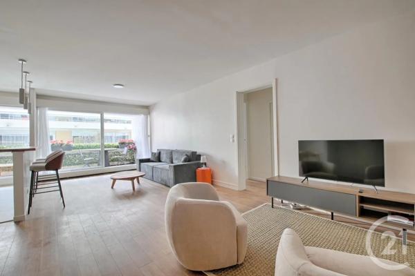 Appartement F3 à vendre  3 pièces - 71 m 2   PARIS  - 75007