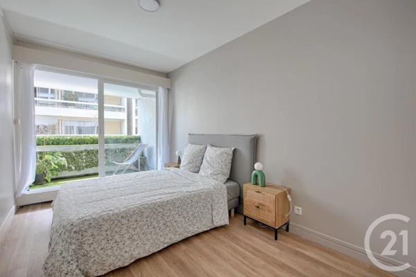 Appartement F3 à vendre  3 pièces - 71 m 2   PARIS  - 75007