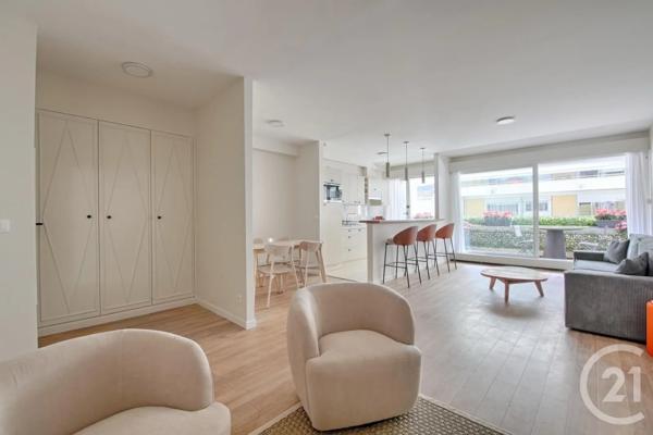 Appartement F3 à vendre  3 pièces - 71 m 2   PARIS  - 75007