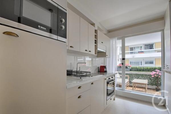 Appartement F3 à vendre  3 pièces - 71 m 2   PARIS  - 75007