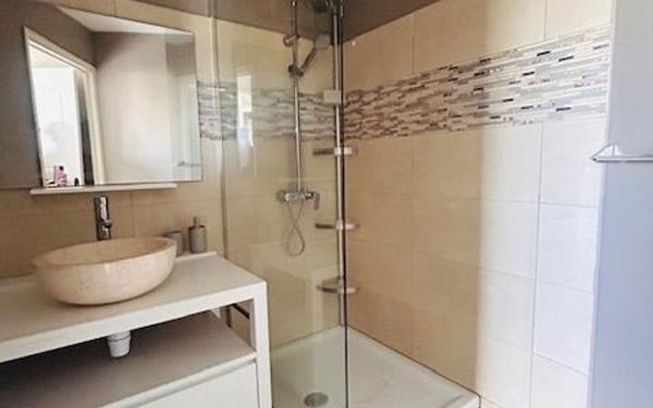 Appartement à louer    3 pièces •  Baie-Mahault