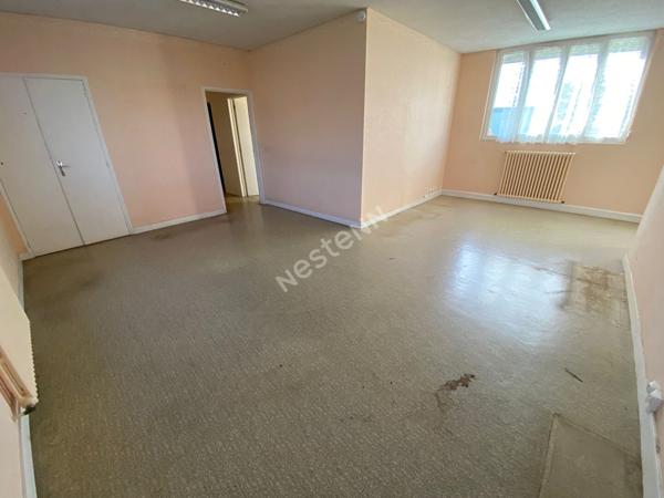 Ensemble immobilier de 320 m² à Loyat (56800)