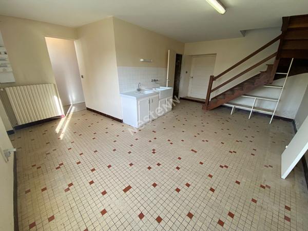 Ensemble immobilier de 320 m² à Loyat (56800)