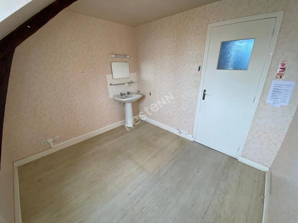 Ensemble immobilier de 320 m² à Loyat (56800)