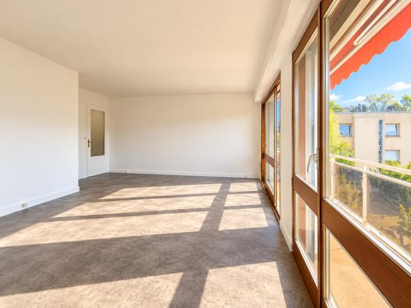 Appartement
         3 pièces
        - 80 m² Exclusivité 293 000 € *