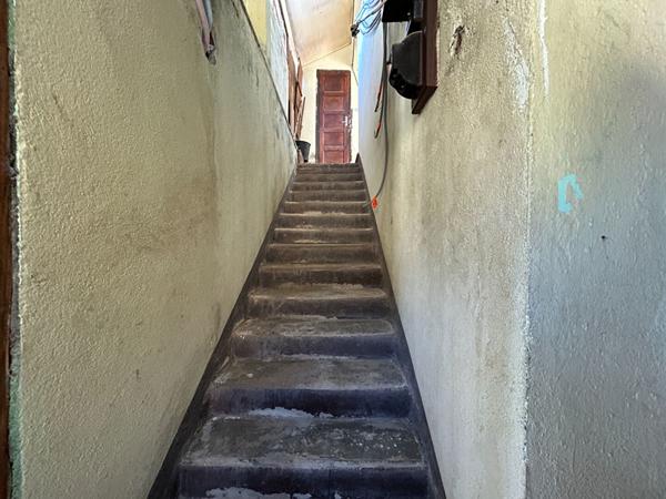 À vendre !Appartement (avec terrasse) 93 m² à rénover à Vignale, maison de village