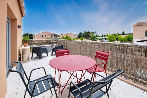 Bel appartement T2 récent de 47m2 avec terrasse et parking