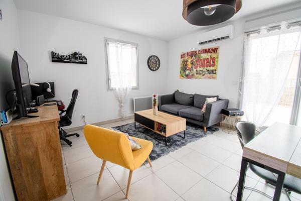 Bel appartement T2 récent de 47m2 avec terrasse et parking