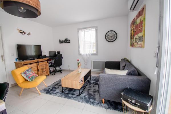 Bel appartement T2 récent de 47m2 avec terrasse et parking