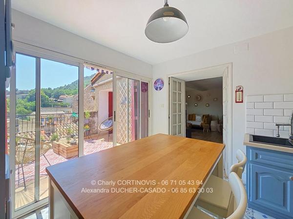 Maison de village Chateau Arnoux Saint Auban 140 m2 avec terrasse, combles et caves
