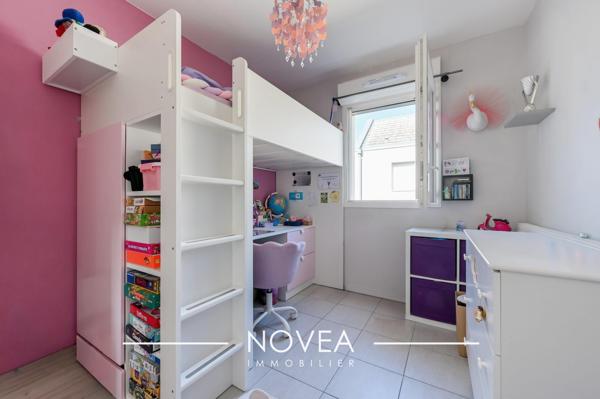 Appartement T3 avec grand espace de vie et loggia