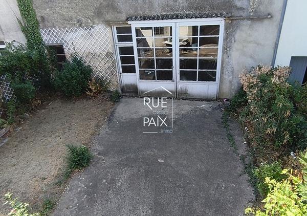 79200 POMPAIRE MAISON AVEC GRANDE DEPENDANCE