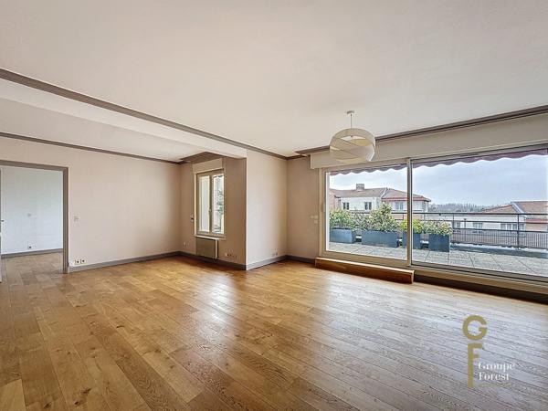 CENTRE BOURG MARCQ EN BAROEUL MAGNIFIQUE APPARTEMENT