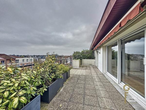 CENTRE BOURG MARCQ EN BAROEUL MAGNIFIQUE APPARTEMENT