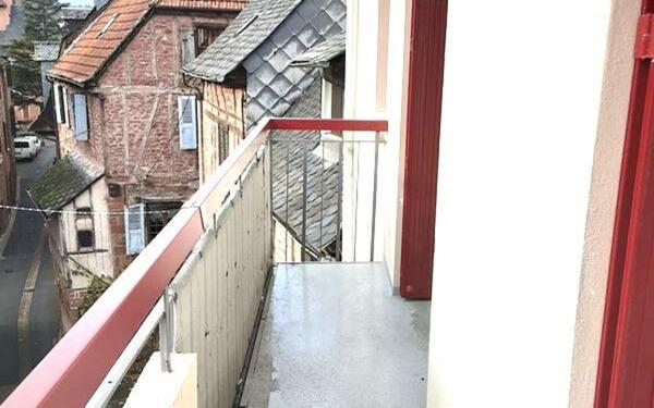 Appartement à louer    1 pièce • 42,70 m2 Marcillac-Vallon