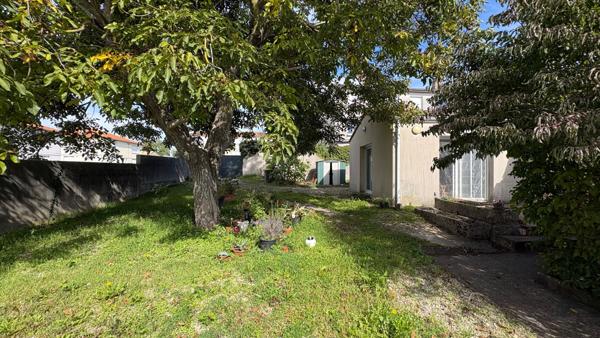 NIORT - Maison 2 chambres avec petit terrain