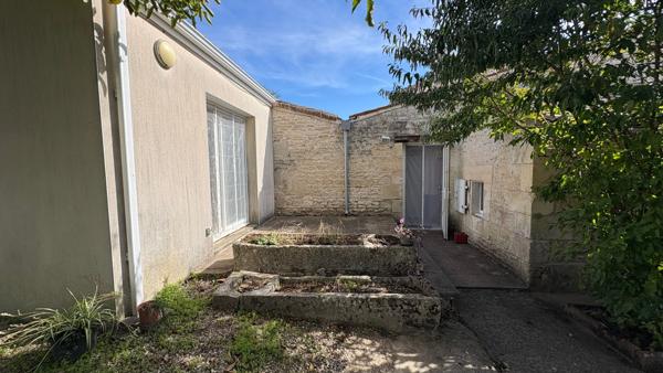NIORT - Maison 2 chambres avec petit terrain