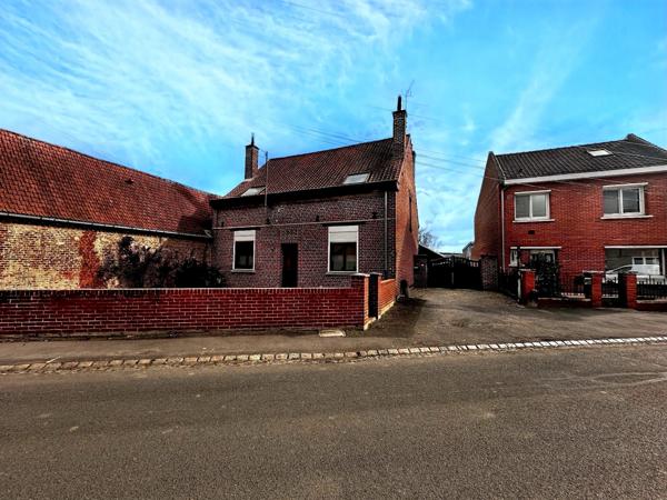 Lallaing (59167) Fermette de charme avec vastes dépendances et terrain