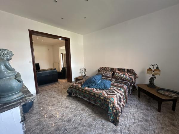 Lallaing (59167) Fermette de charme avec vastes dépendances et terrain