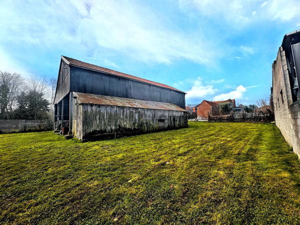 Lallaing (59167) Fermette de charme avec vastes dépendances et terrain