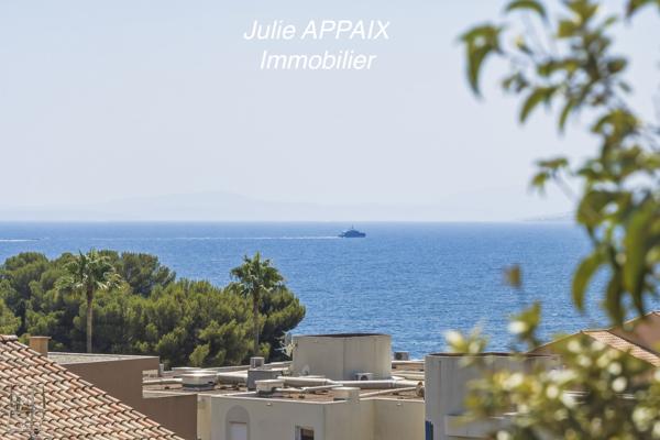 STUDIO VUE MER AVEC GRANDE TERRASSE ET GARAGE