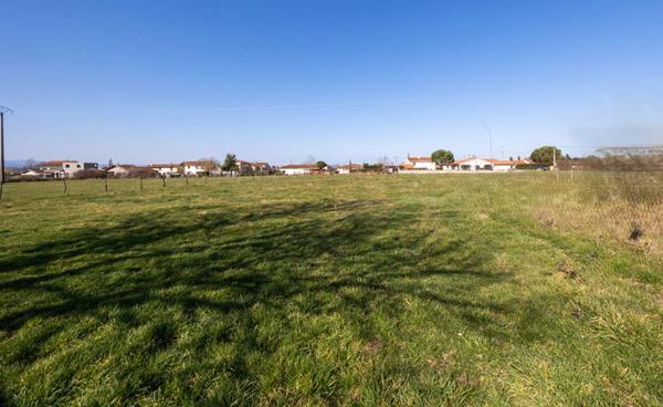 Corps de ferme sur 7600 m2 de terrain