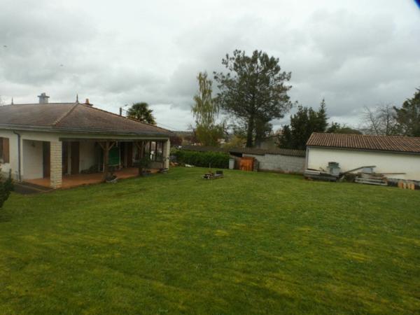 Maison à vendre    4 pièces •  Échiré