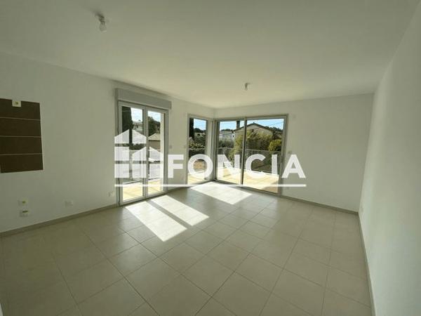 Location Appartement 2 pièces 47.2 m² - 21 CHEMIN DU VIEUX MOULIN Le Cannet 06110