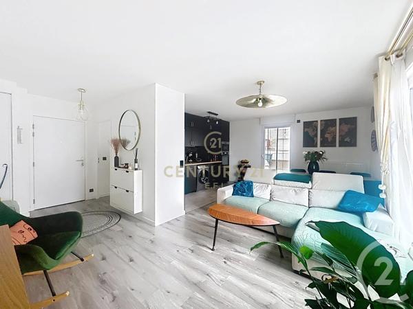 Appartement F4 à vendre  4 pièces - 76,74 m 2   NEUILLY SUR MARNE  - 93