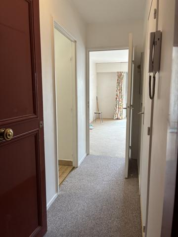 A vendre studio avec balcon aux Hesperides de Vaugirard