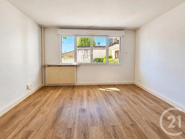 Appartement F2 à vendre  2 pièces - 44,85 m 2   ST MAUR DES FOSSES  - 94