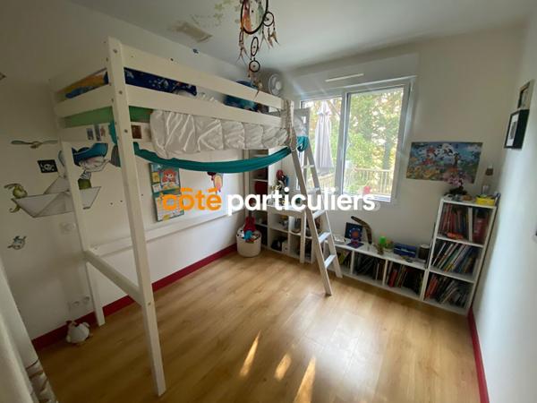 Vente
                Maison90 m² - 4 Pièces -
                    POUZAUGES (85700)