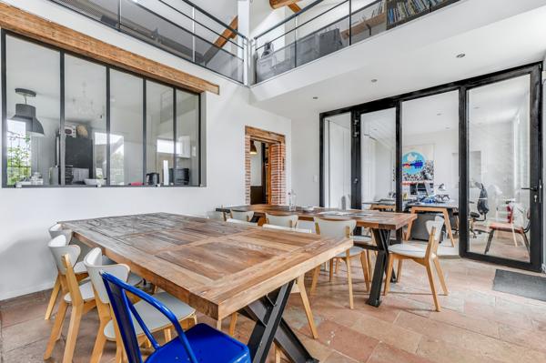 Maison À vendre 8 pièces 337 m²
