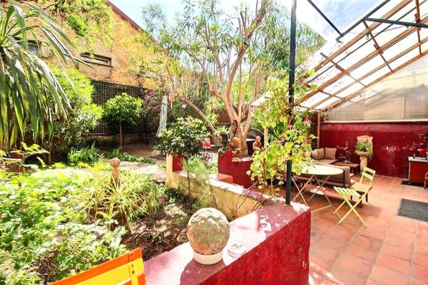 Marseille 13006- RUE PARADIS -cession de bail- local plus appartement/bureaux -jardin .