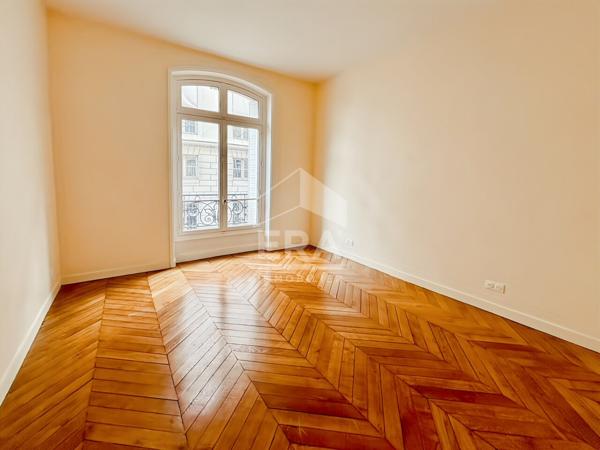 Appartement Paris 4 pièces