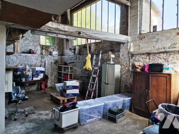 BELLOU EN HOULME: Maison de village 4 chambres, garage terrain 619 m²