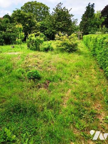 BELLOU EN HOULME: Maison de village 4 chambres, garage terrain 619 m²