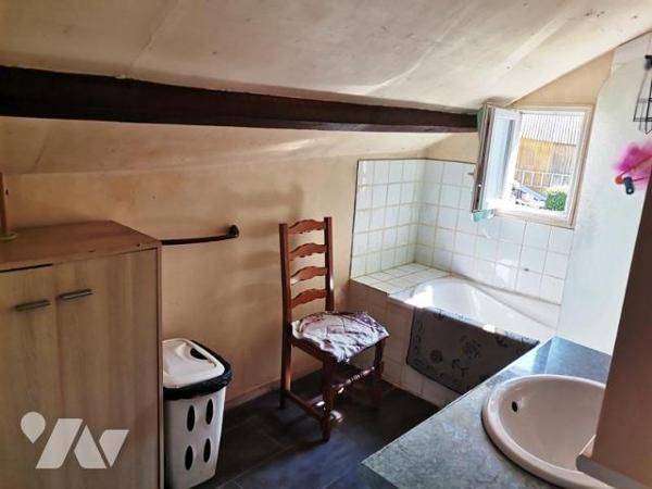 BELLOU EN HOULME: Maison de village 4 chambres, garage terrain 619 m²