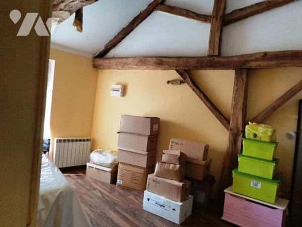 BELLOU EN HOULME: Maison de village 4 chambres, garage terrain 619 m²